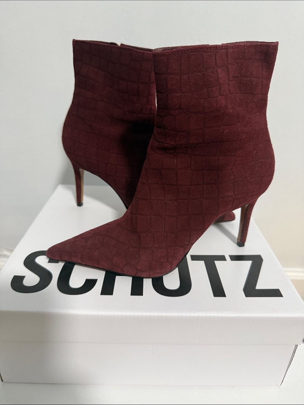 Schutz Women's Burgundy Croc-Embossed Suede Ankle Boots. Size 6
